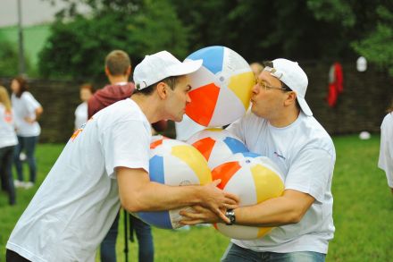 Смешной конкурс на спортивном мероприятии